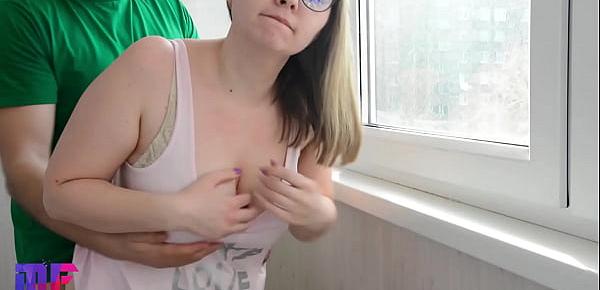  Quick sex with a busty girlfriend with glasses. Cheating on his wife.